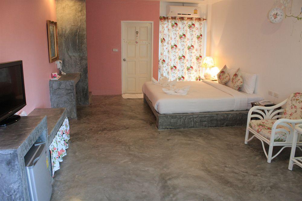 Chic Boutique Hotel Phuket Exterior foto
