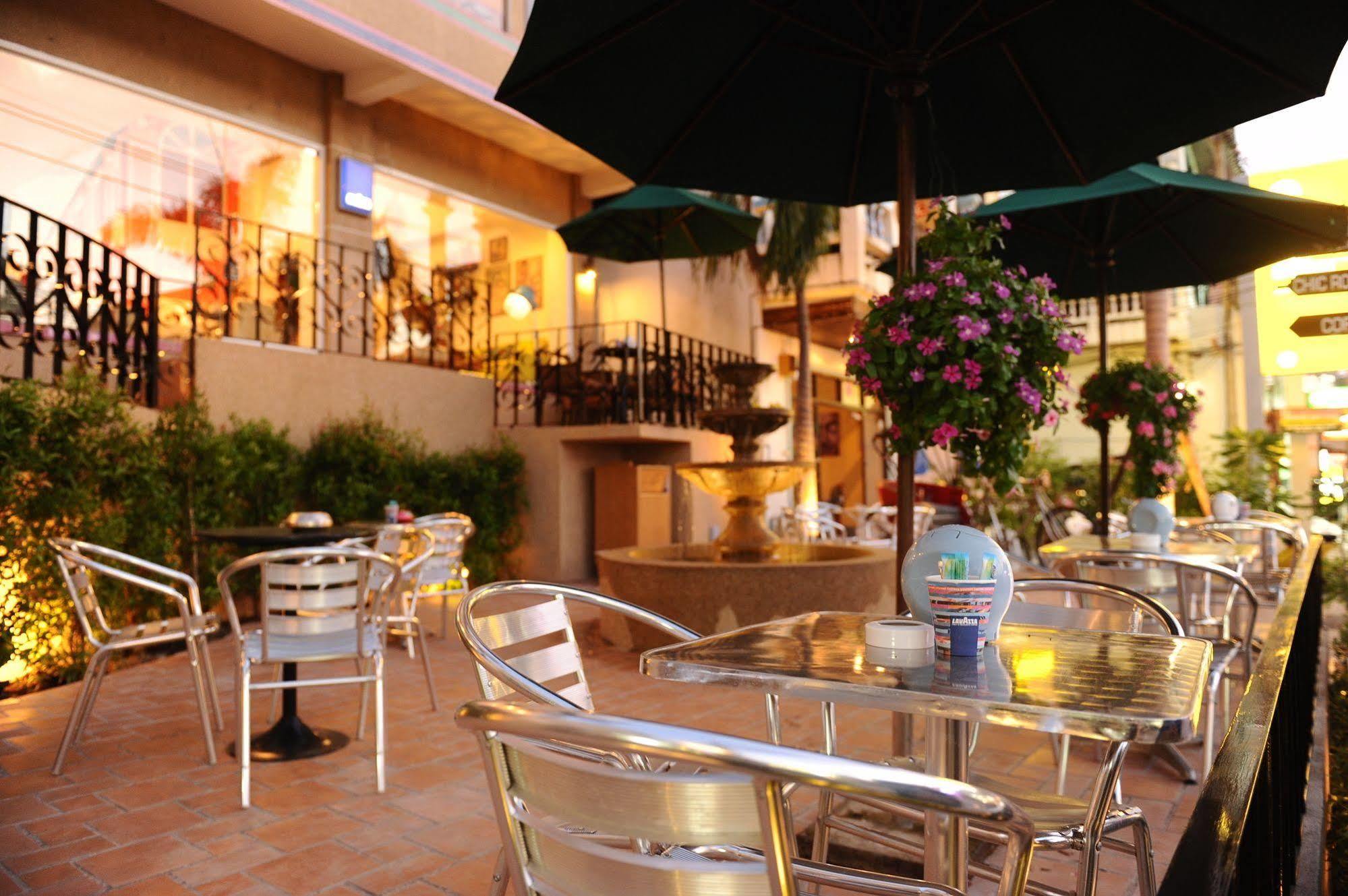 Chic Boutique Hotel Phuket Exterior foto